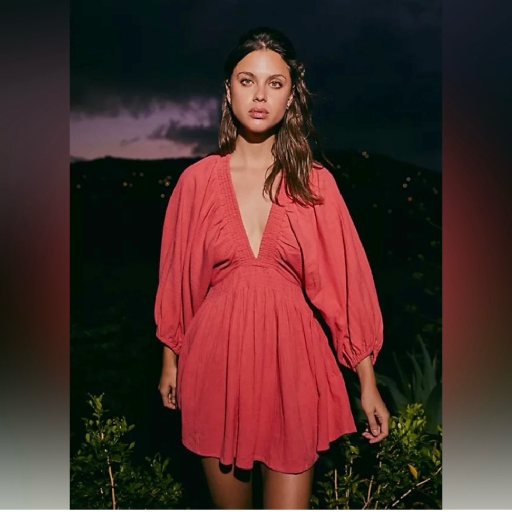 Free People For The Moment Mini XS NWT / sold out watermelon color 🍉